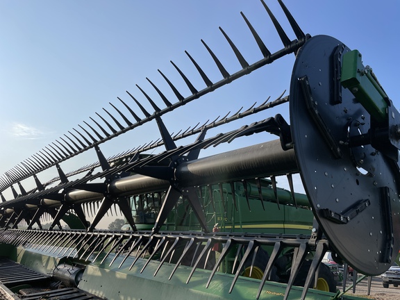 Photo of 2019 John Deere 745FD