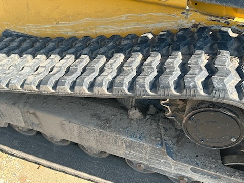 2019 John Deere 333G Image 10