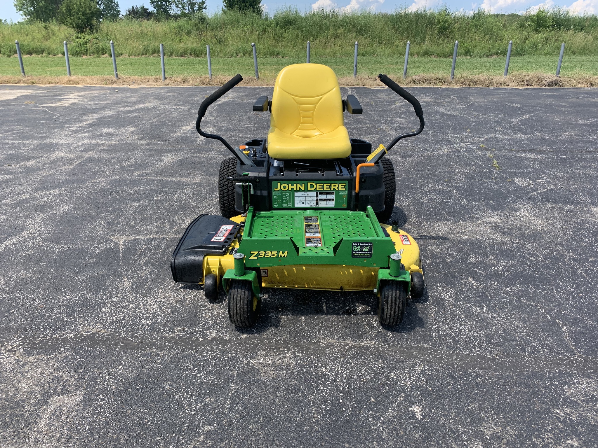 2017 John Deere Z335M Image 1