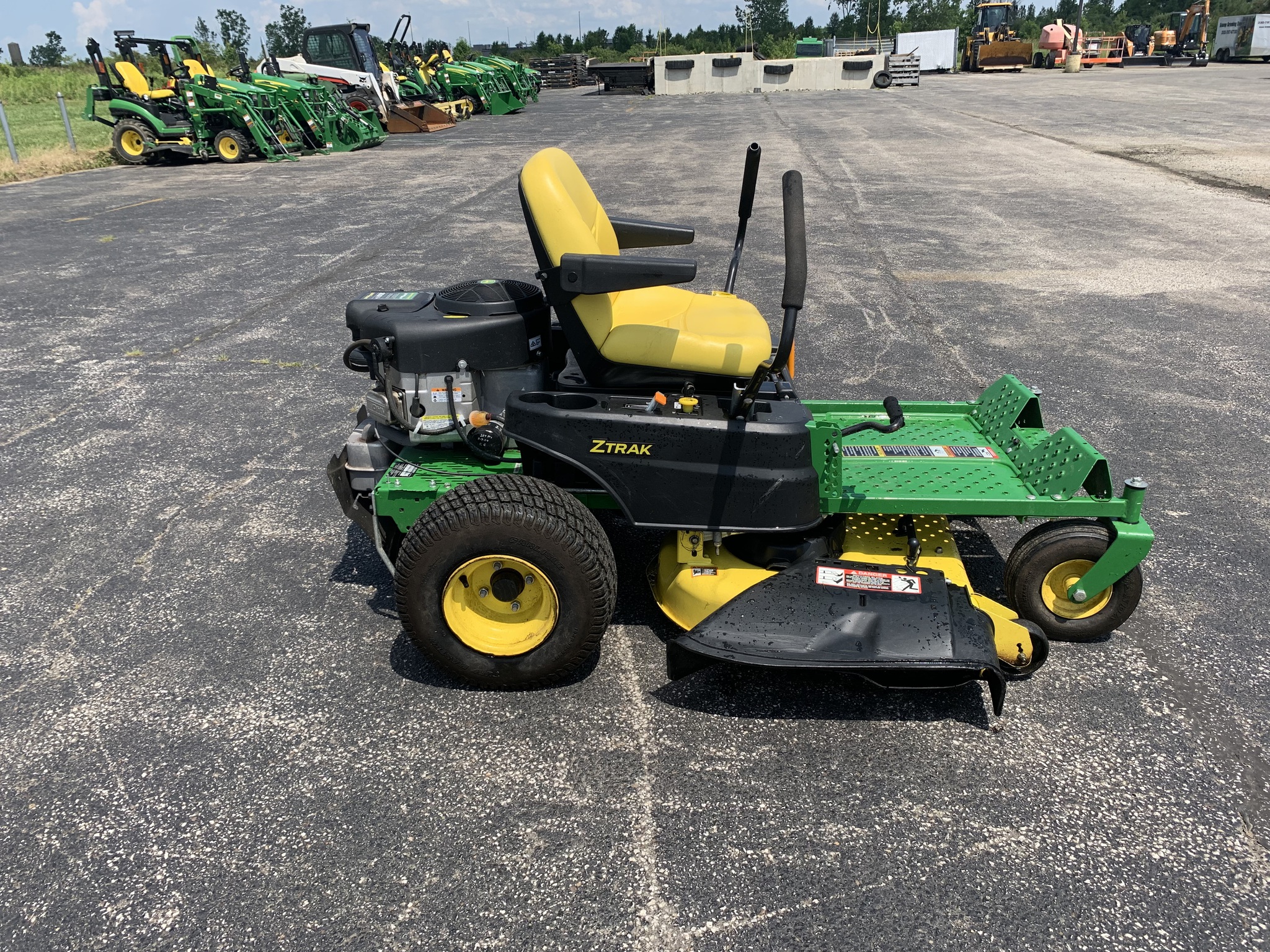 2017 John Deere Z335M Image 7