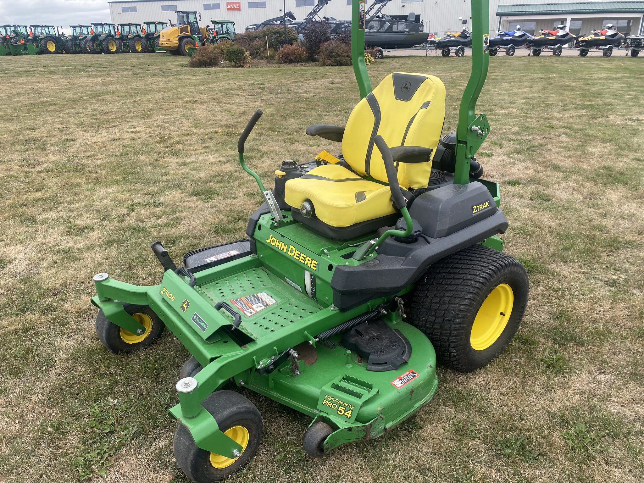 2019 John Deere Z740R Image 2