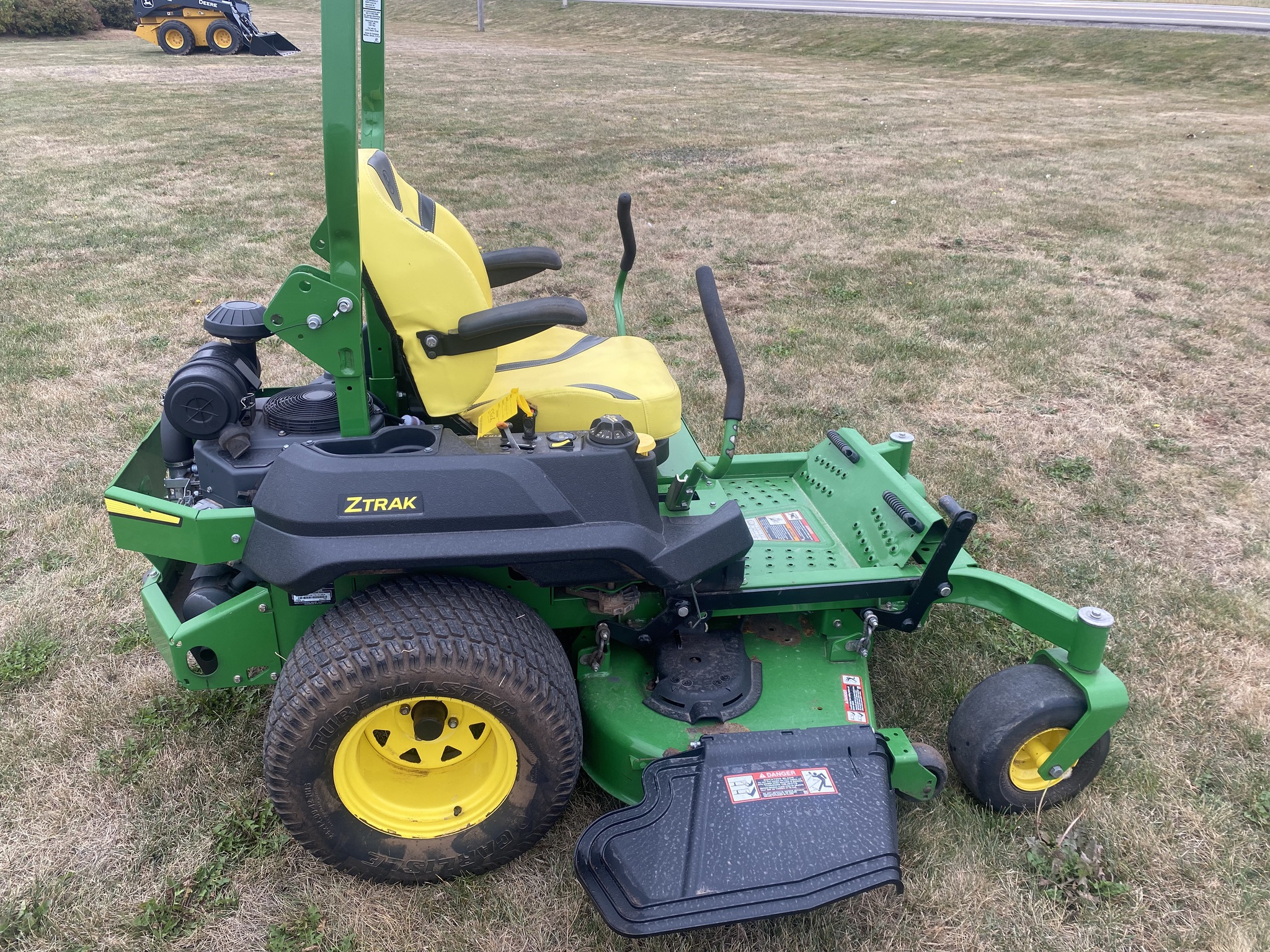 2019 John Deere Z740R Image 6