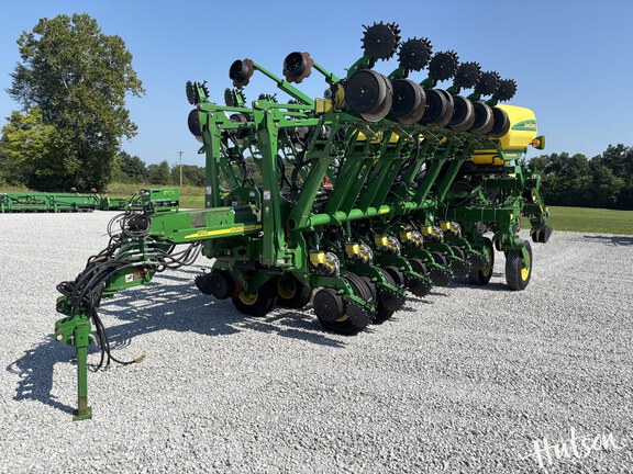 Photo of 2011 John Deere 1790