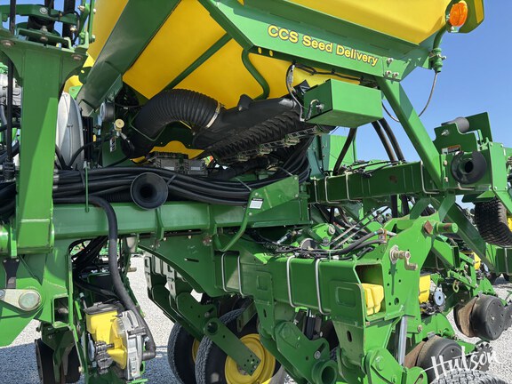 Photo of 2011 John Deere 1790