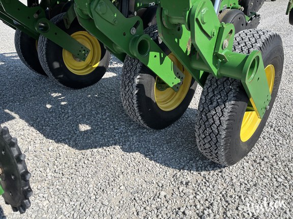 Photo of 2011 John Deere 1790