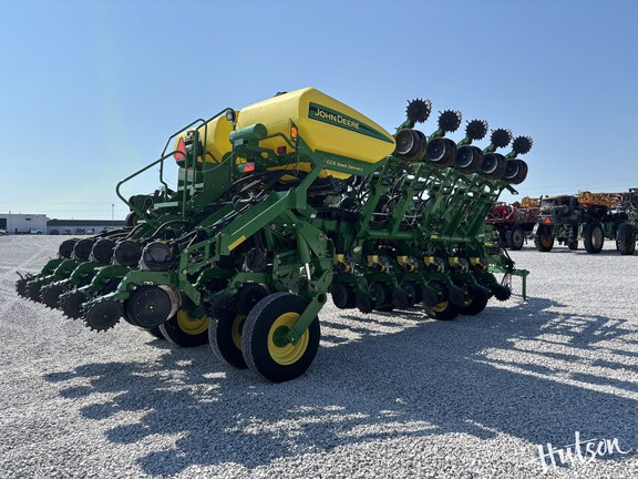 Photo of 2011 John Deere 1790