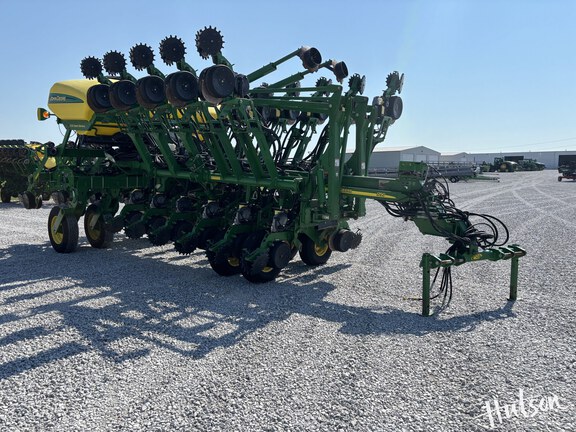 Photo of 2011 John Deere 1790