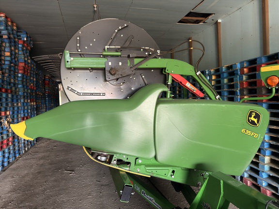 Photo of 2018 John Deere 635FD