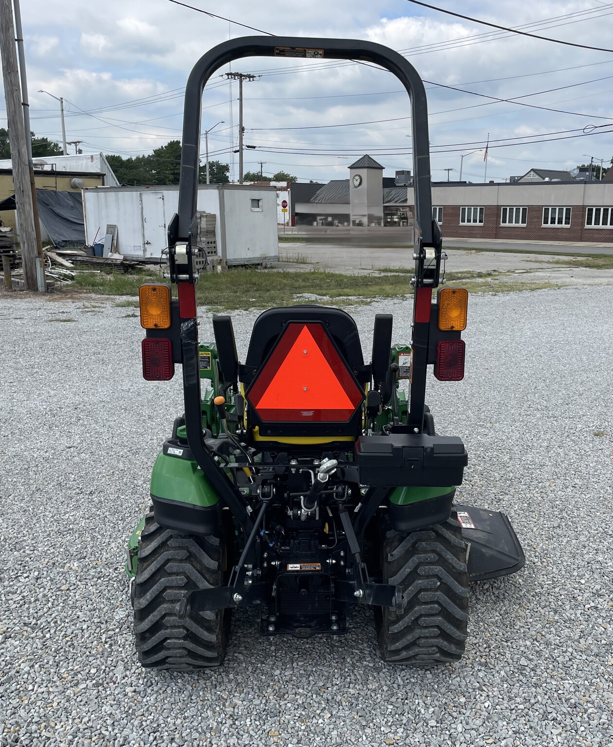 2020 John Deere 1025R Image 5