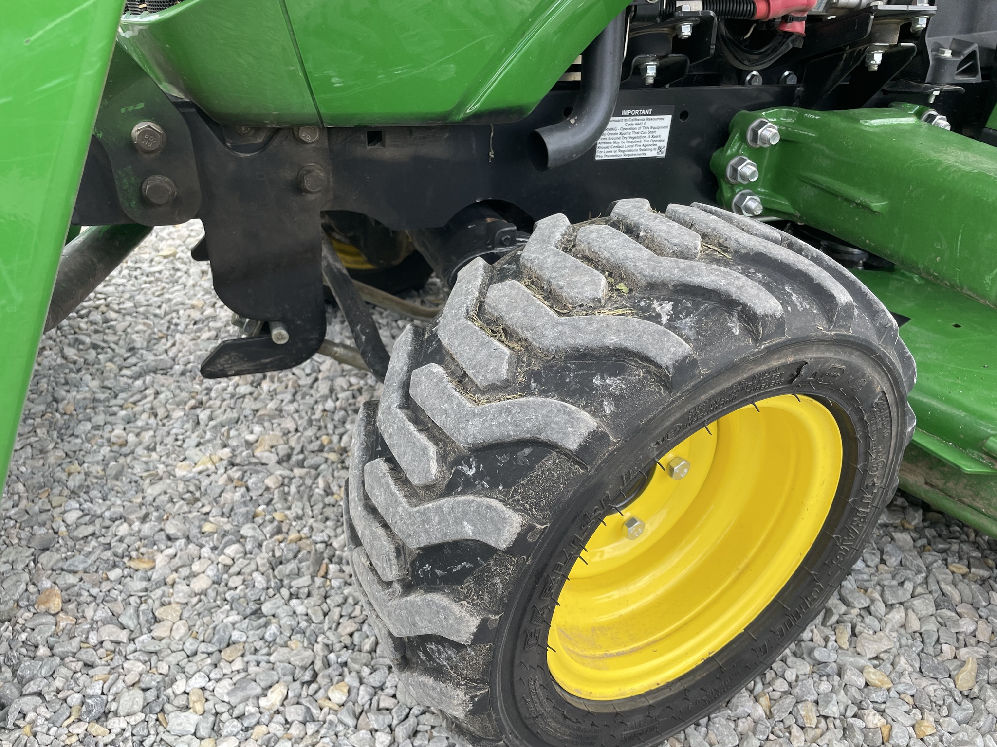 2020 John Deere 1025R Image 11