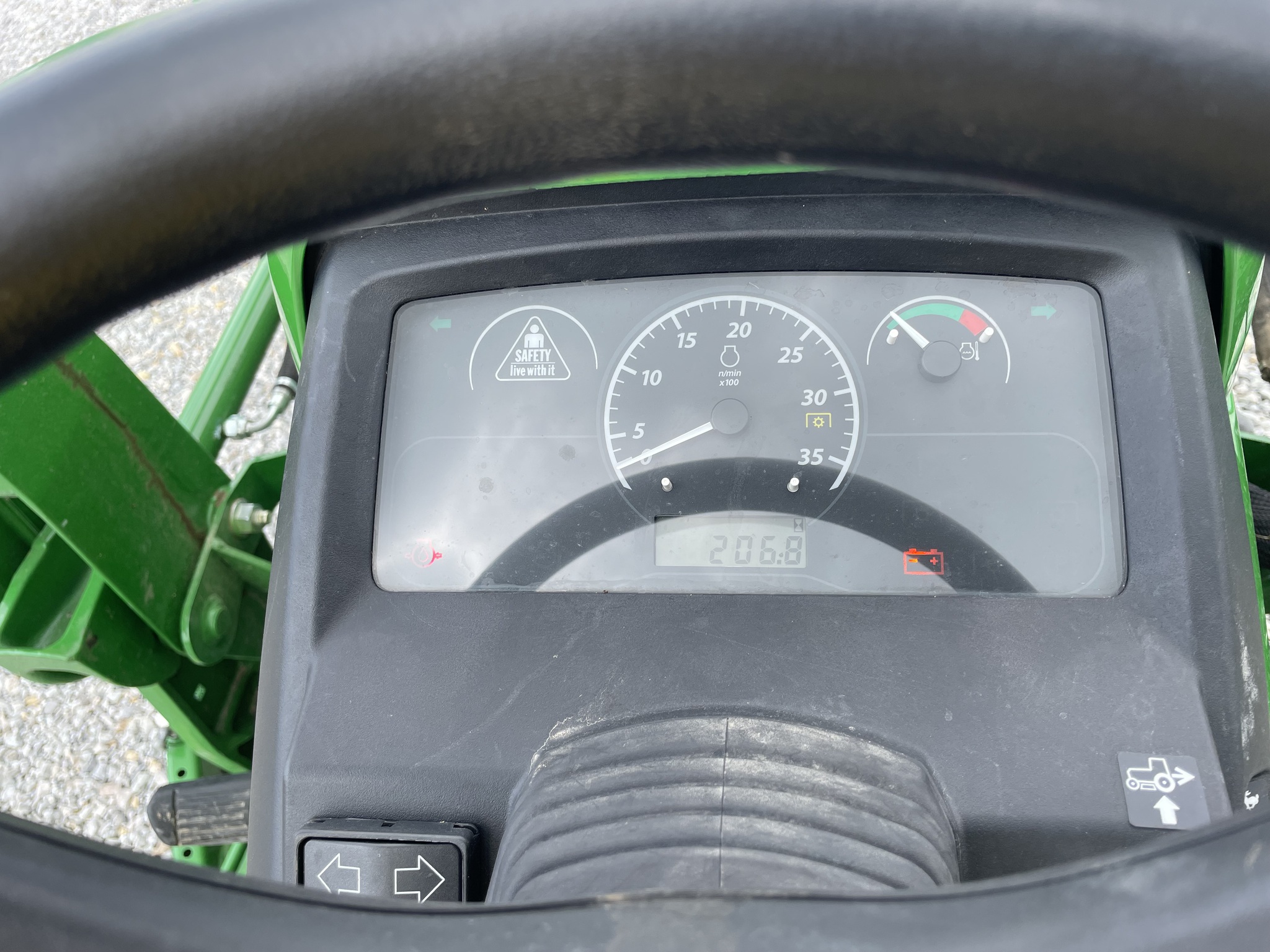 2020 John Deere 1025R Image 14