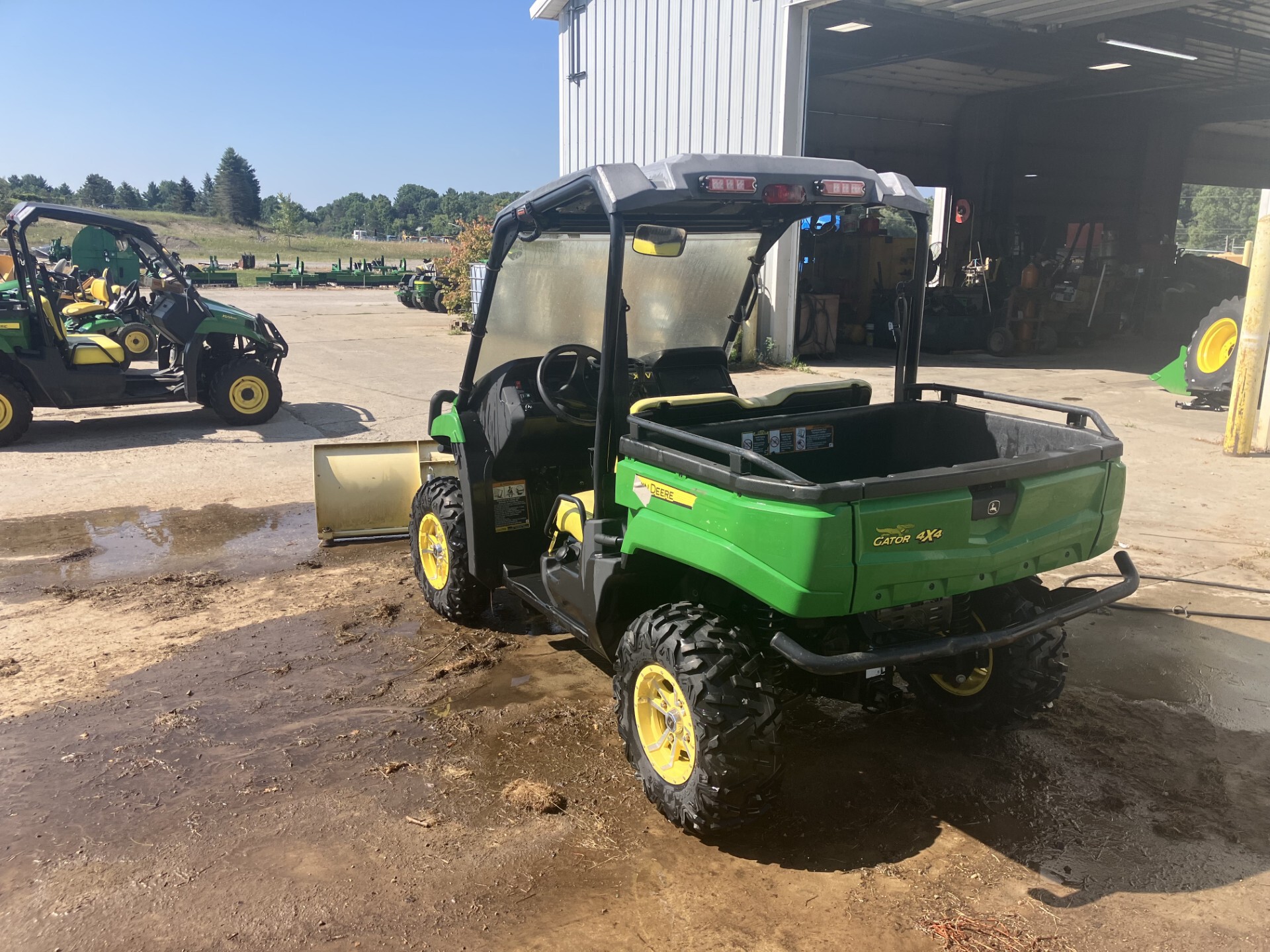 2013 John Deere XUV550 Image 3