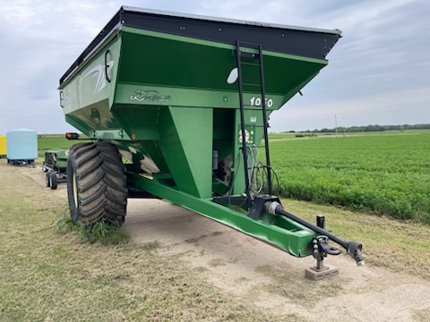 2010 Demco 1050 Image 1