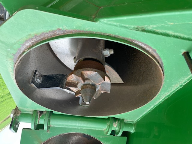 2010 Demco 1050 Image 2