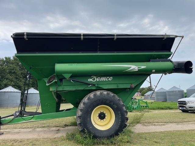 2010 Demco 1050 Image 4