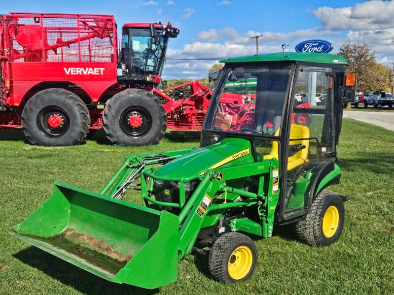 2014 John Deere 1023E Image 1