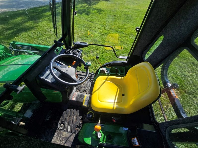 2014 John Deere 1023E Image 5