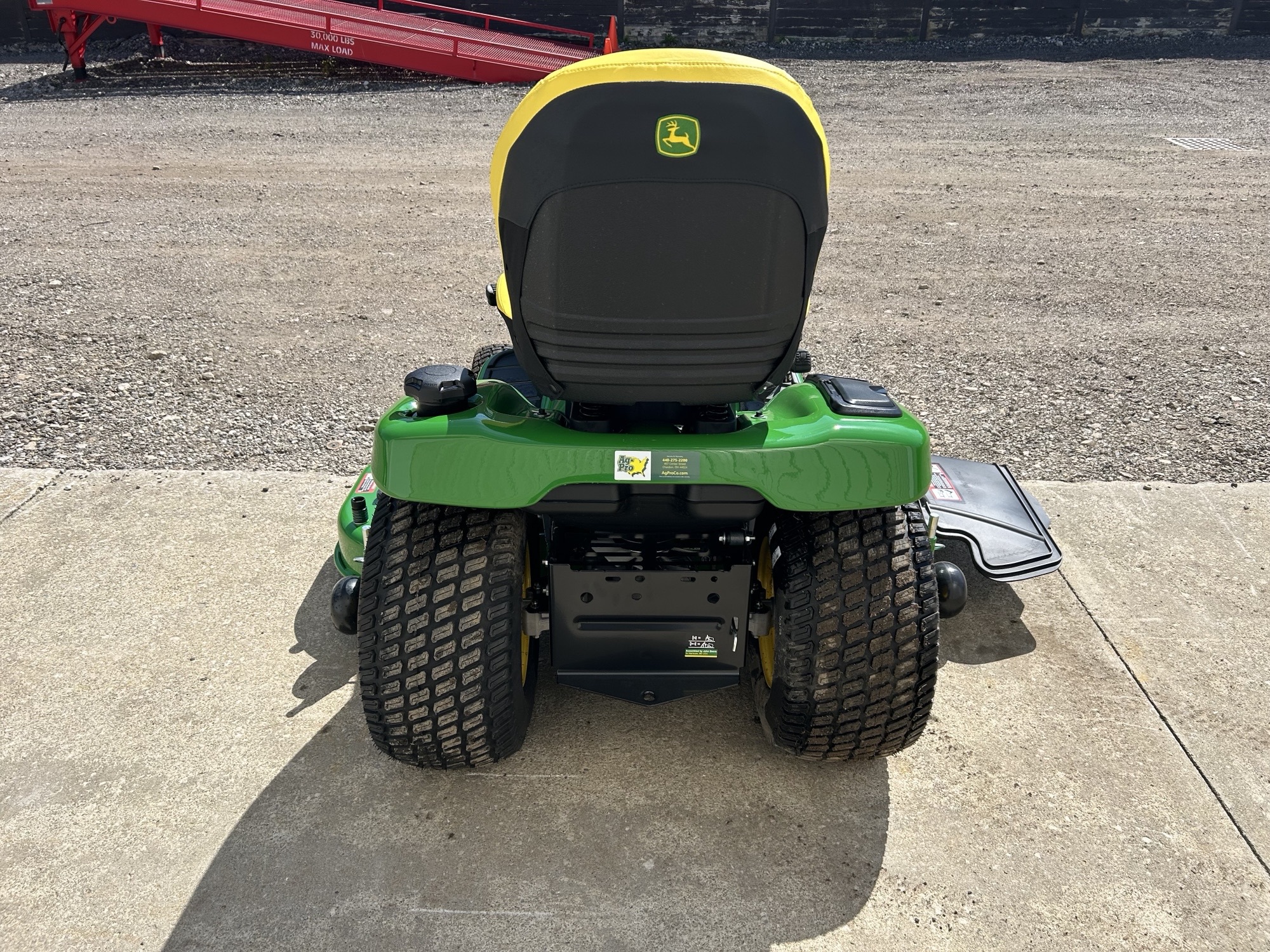 2025 John Deere X380 Image 5