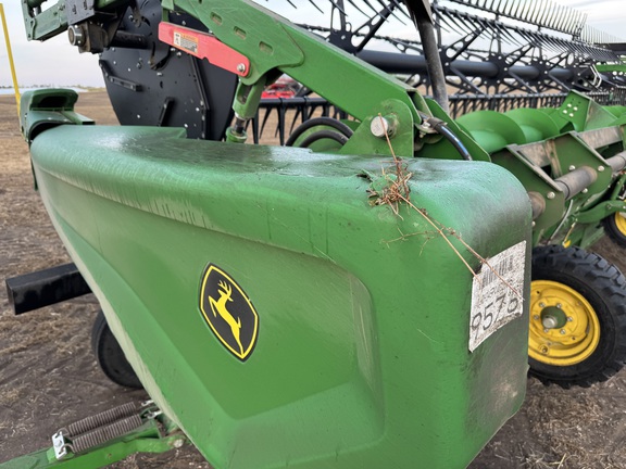 Used 2022 John Deere HD45R Combine Platforms at Horizon Ag & Turf in Edmonton West, AB - Photo2