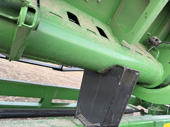 Used 2022 John Deere HD45R Combine Platforms at Horizon Ag & Turf in Edmonton West, AB - Photo7