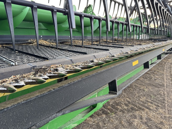 Used 2022 John Deere HD45R Combine Platforms at Horizon Ag & Turf in Edmonton West, AB - Photo9