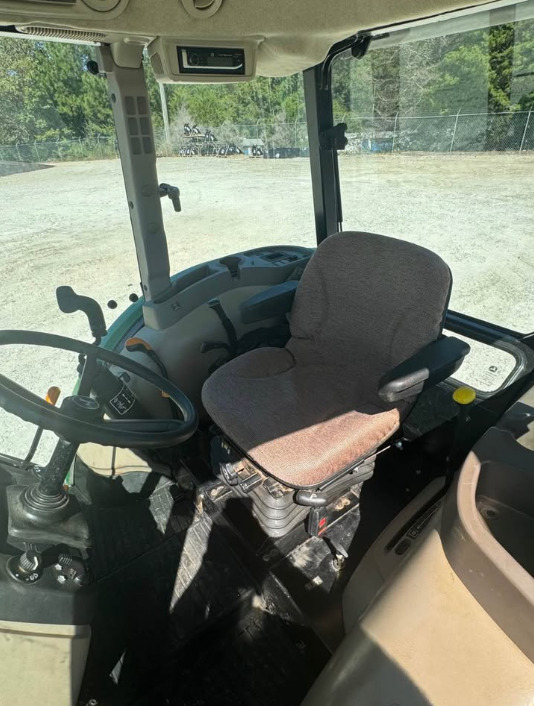 2013 John Deere 5055E Image 4