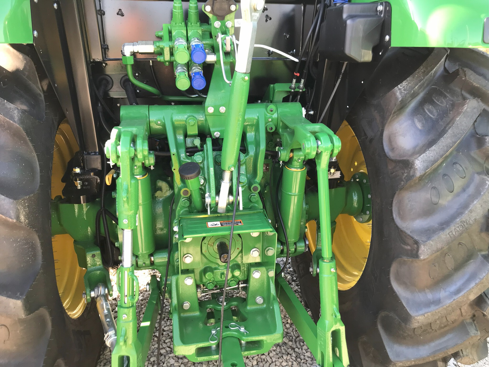 2025 John Deere 5095M Image 5