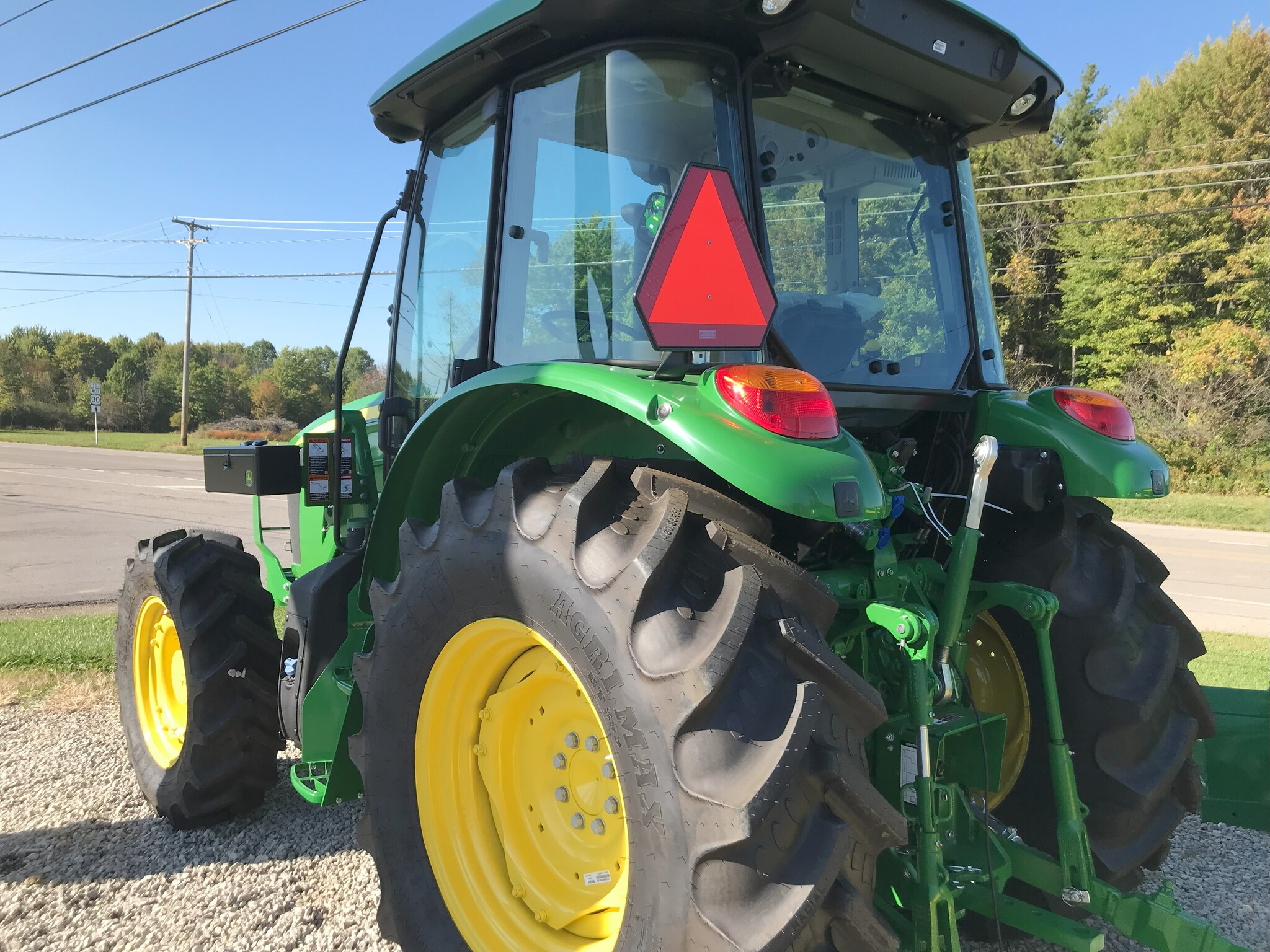 2025 John Deere 5095M Image 6