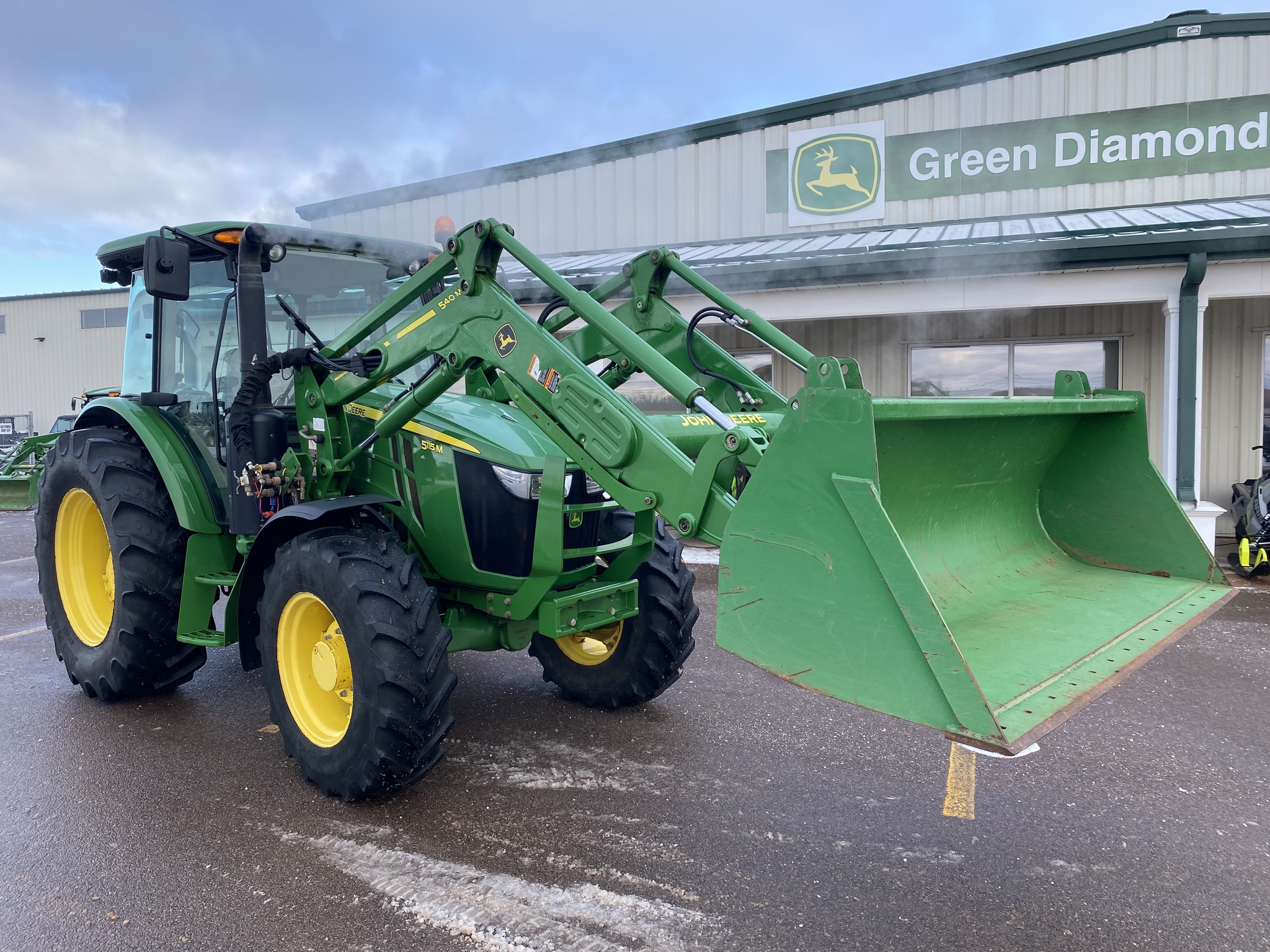 2019 John Deere 5115M Image 1