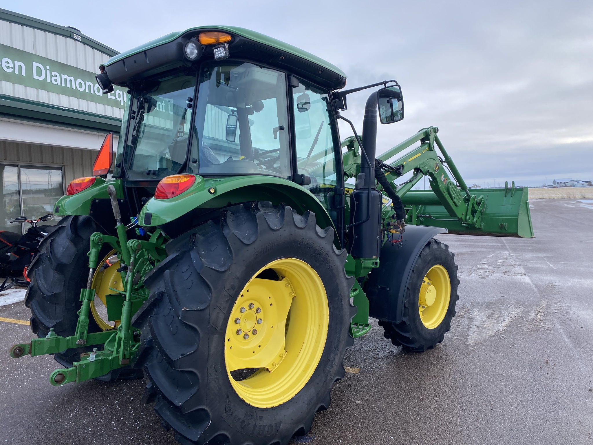2019 John Deere 5115M Image 17