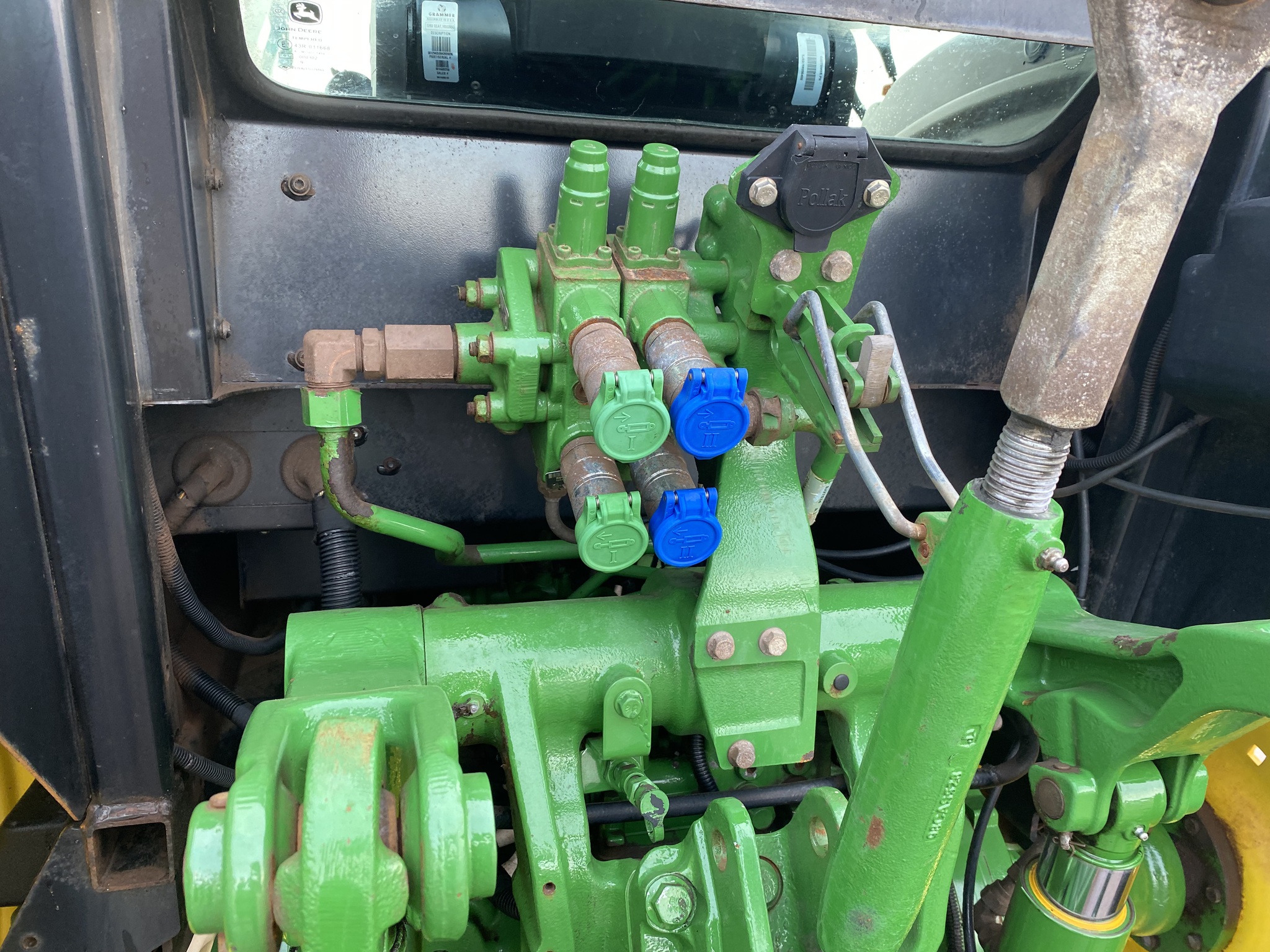 2019 John Deere 5115M Image 19