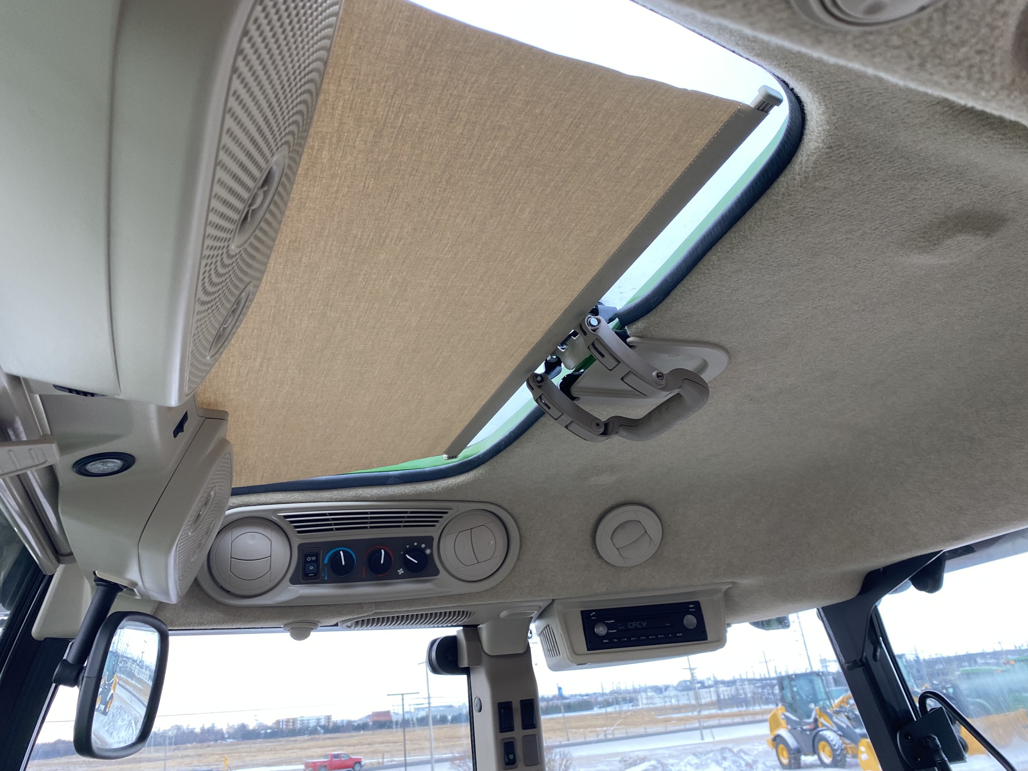 2019 John Deere 5115M Image 8