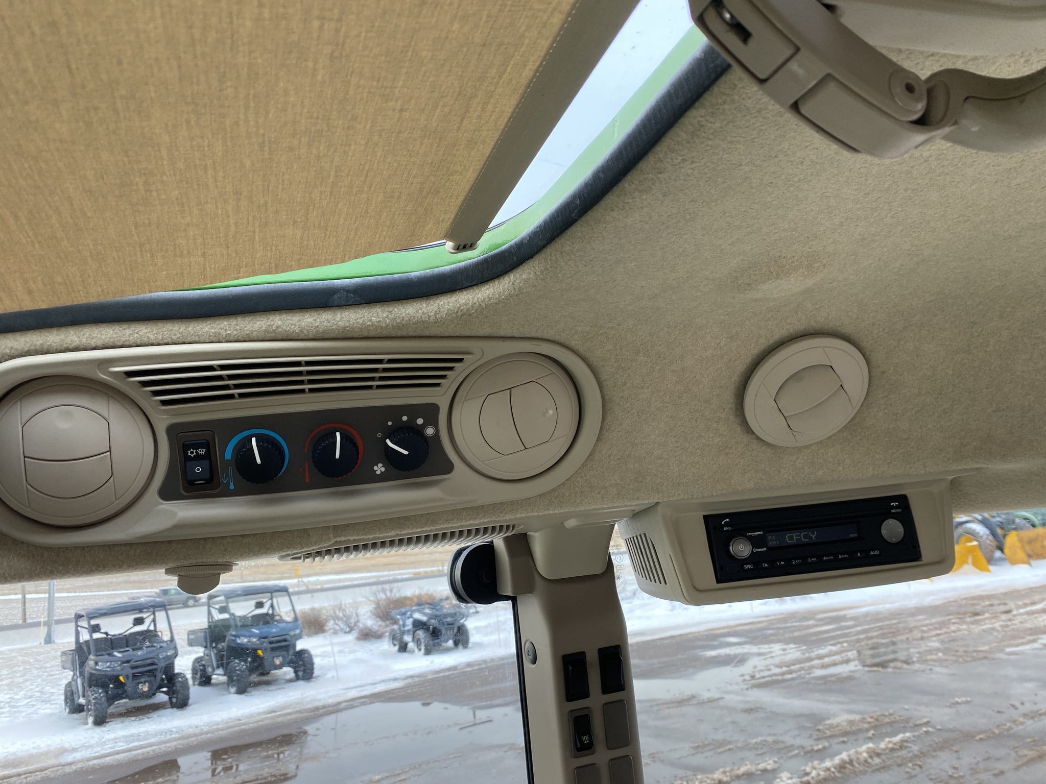 2019 John Deere 5115M Image 6