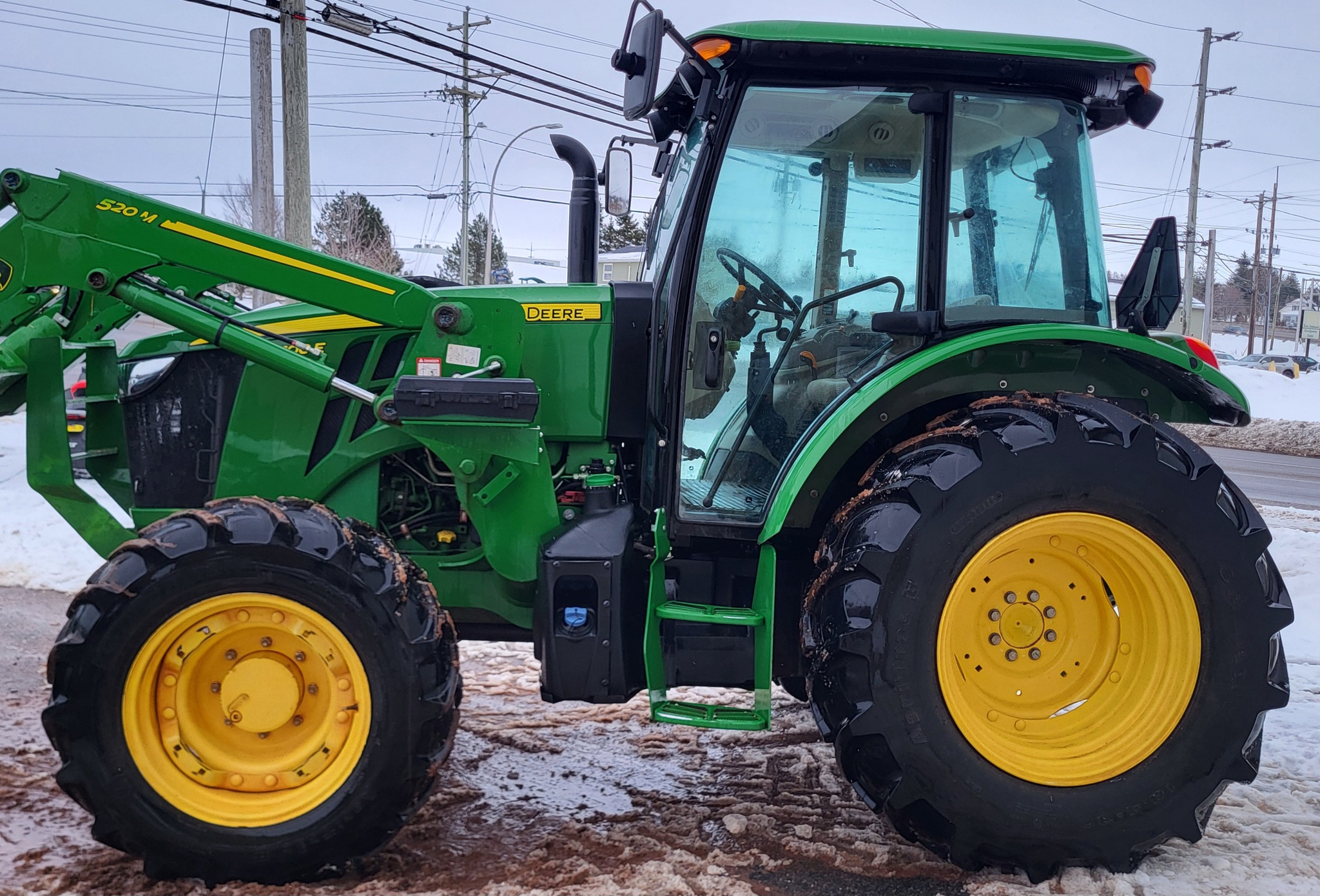 2022 John Deere 5100E Image 5