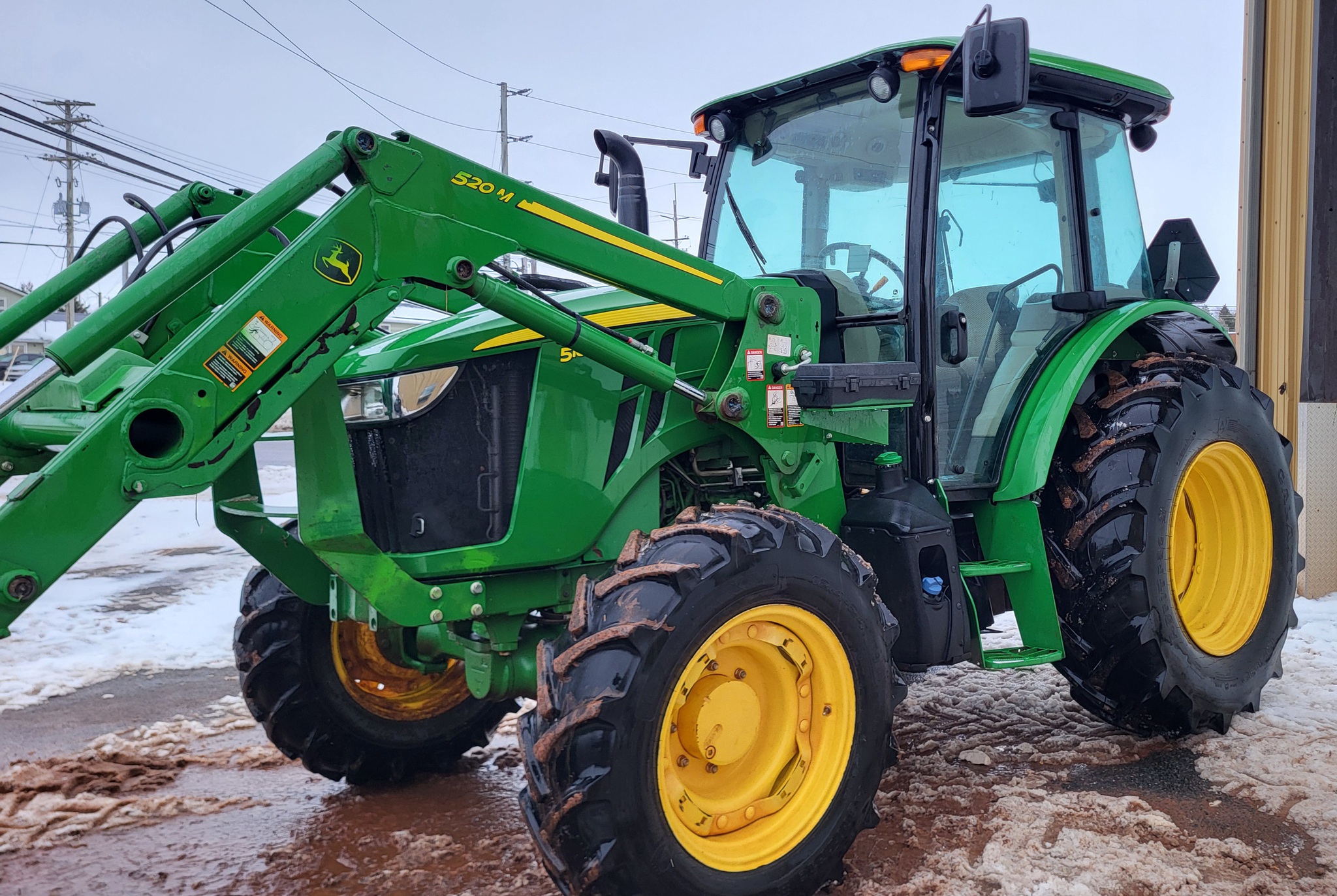 2022 John Deere 5100E Image 4