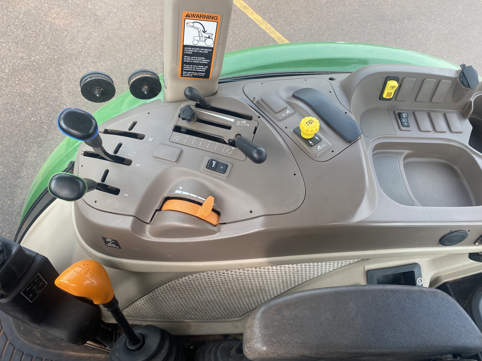 2022 John Deere 5100E Image 5