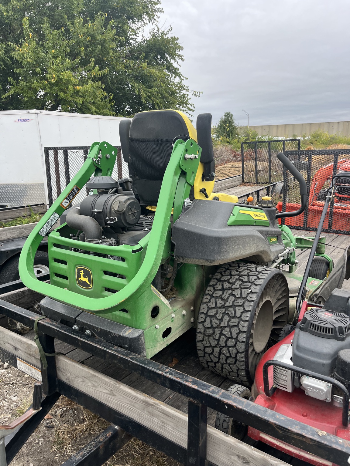 2024 John Deere Z930M Image 4