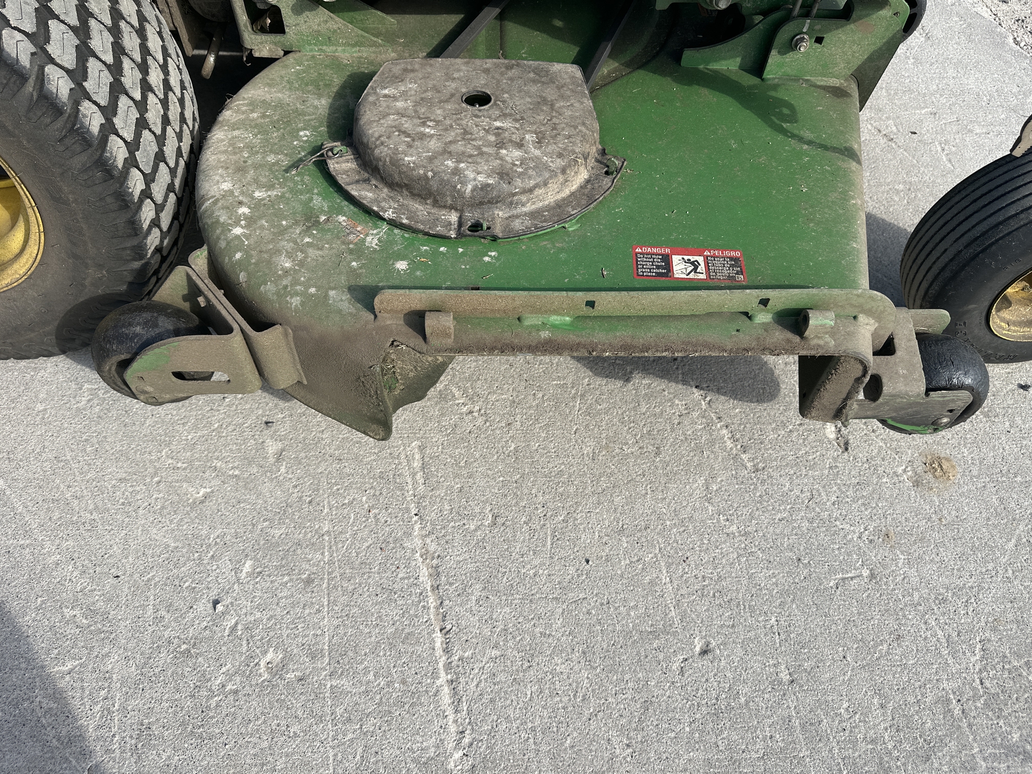 2023 John Deere Z950R Image 13