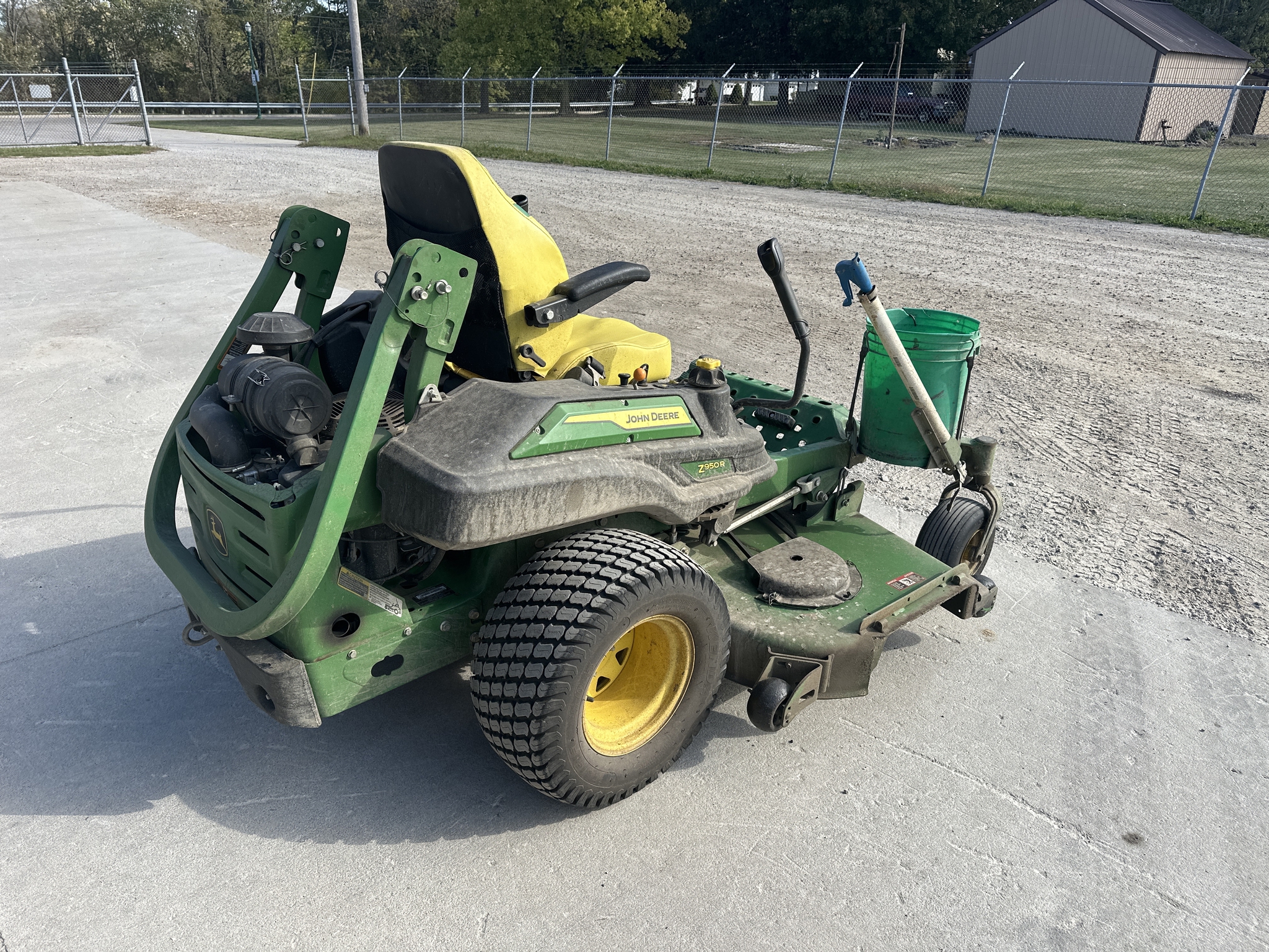 2023 John Deere Z950R Image 5