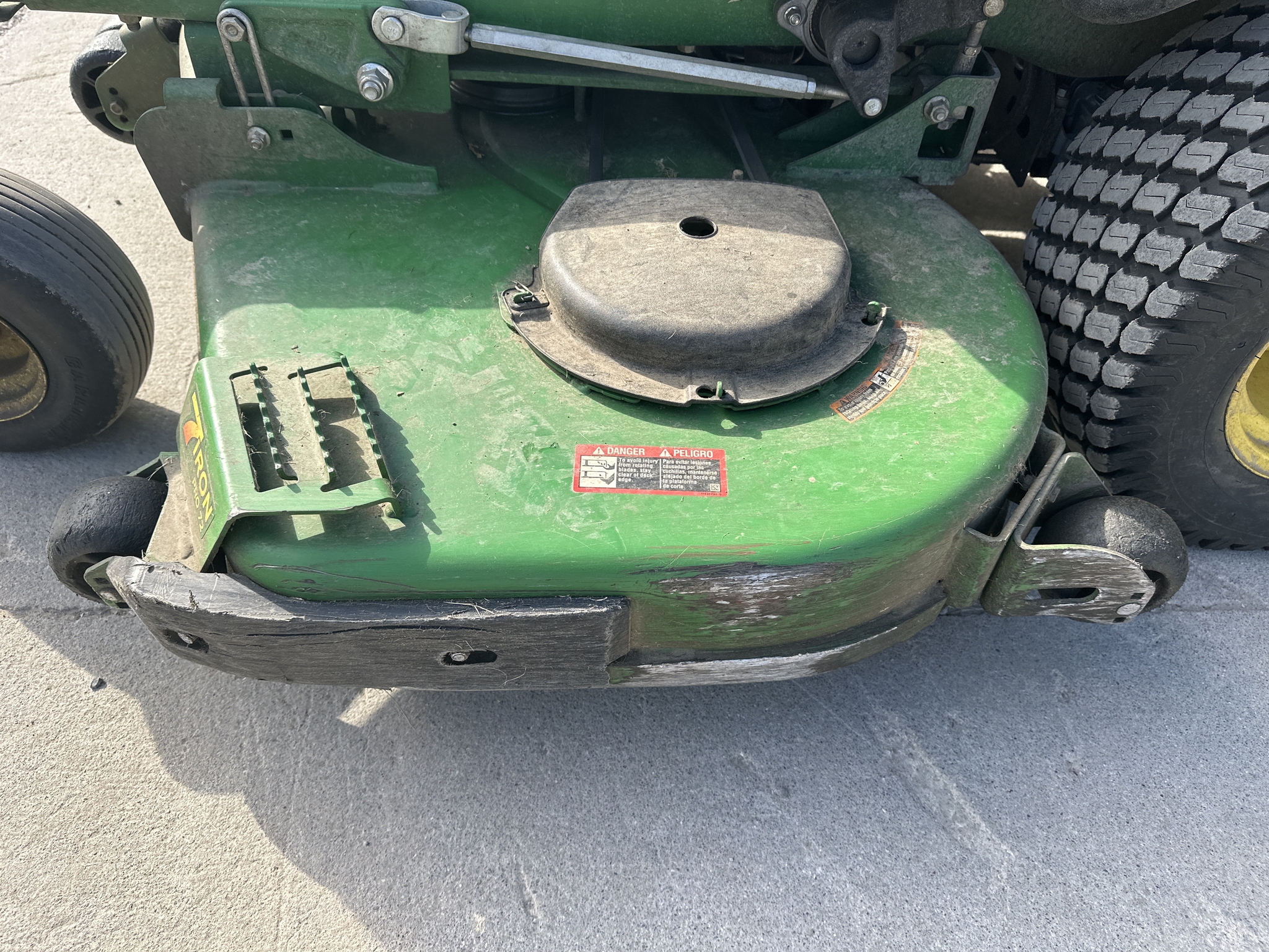 2023 John Deere Z950R Image 15