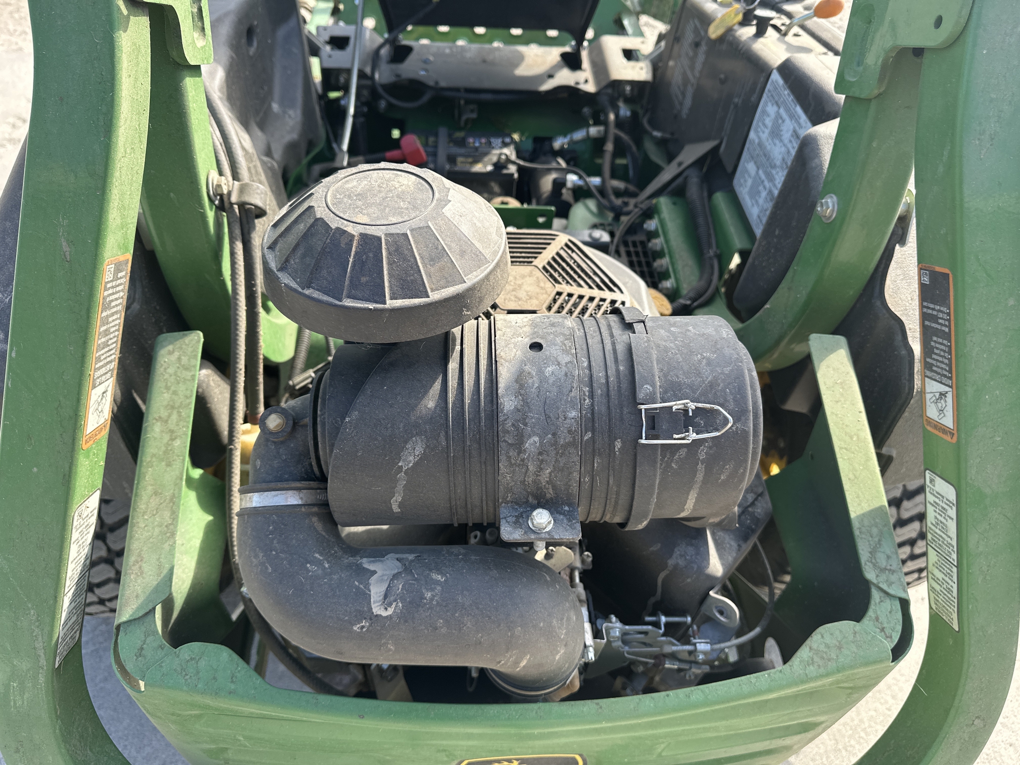 2023 John Deere Z950R Image 10