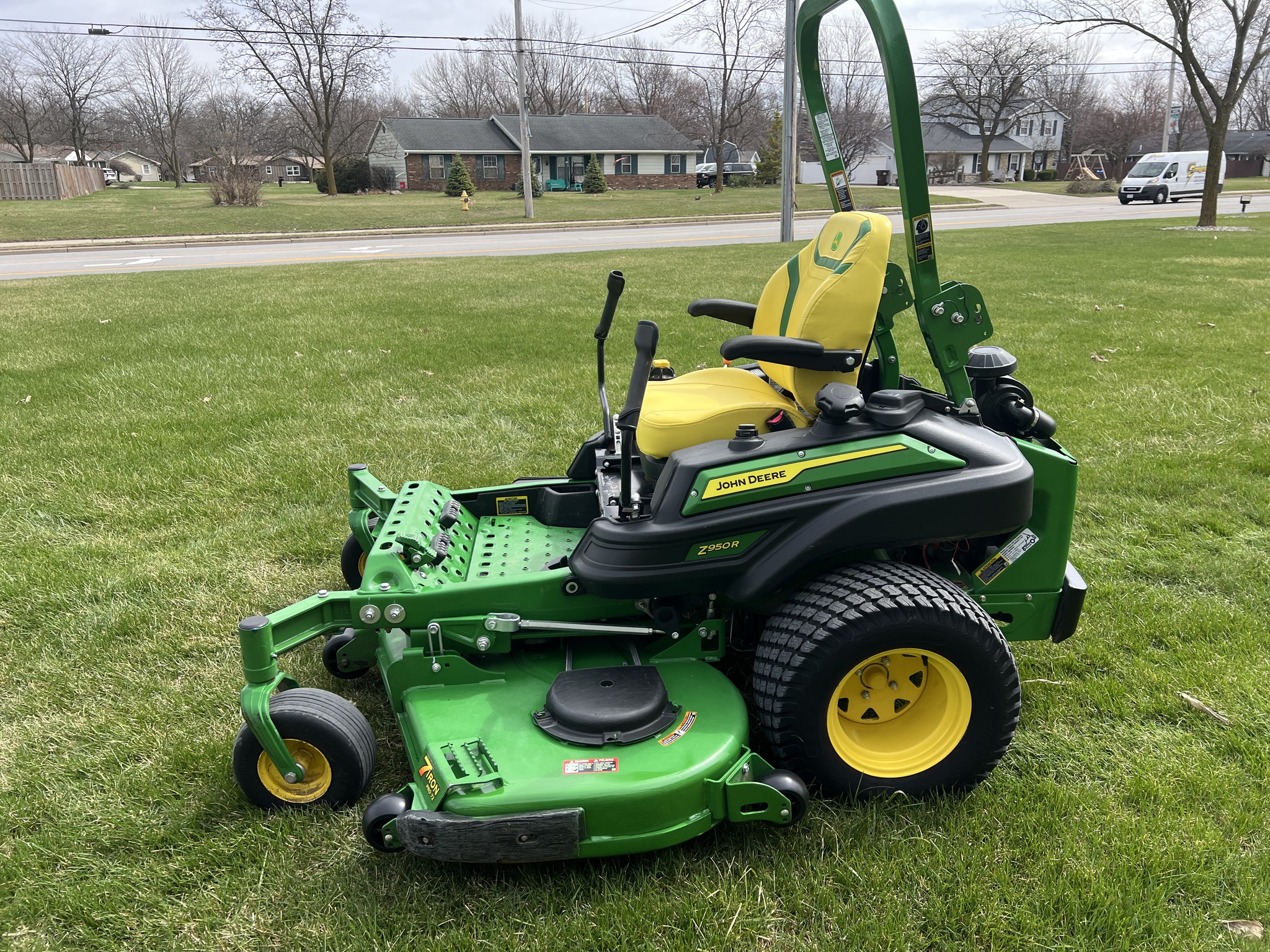 2023 John Deere Z950R Image 5