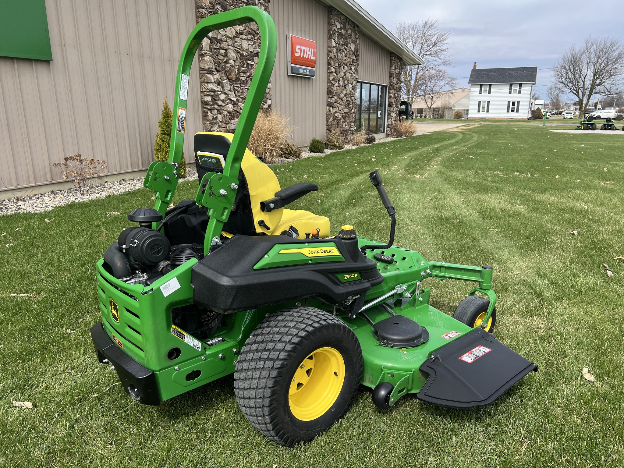 2023 John Deere Z950R Image 8