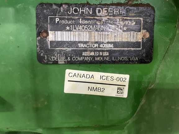 2022 John-Deere 4052M
