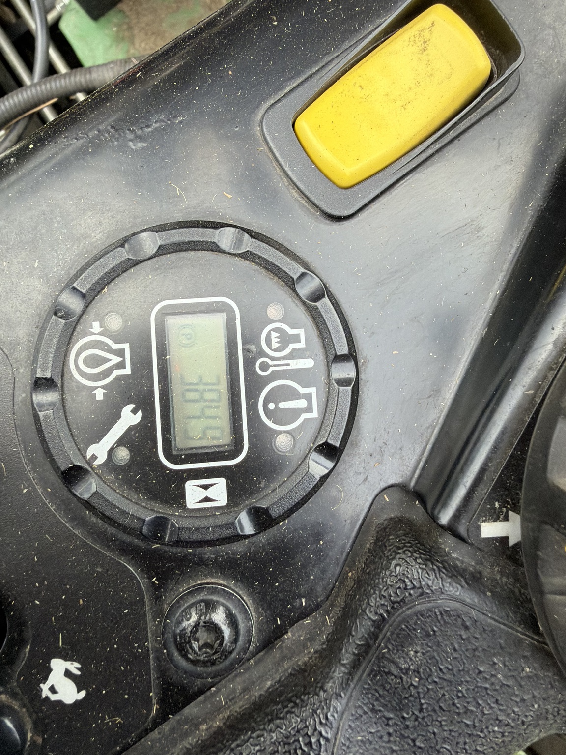 2024 John Deere Z930M Image 2