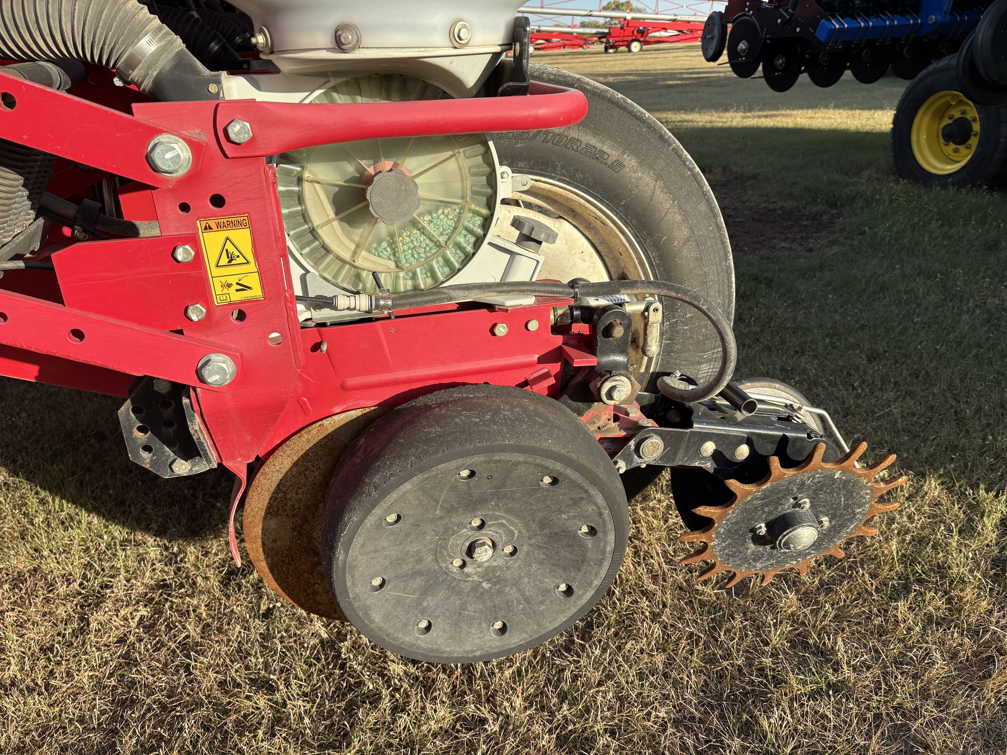 2012 White 8824 Image 7