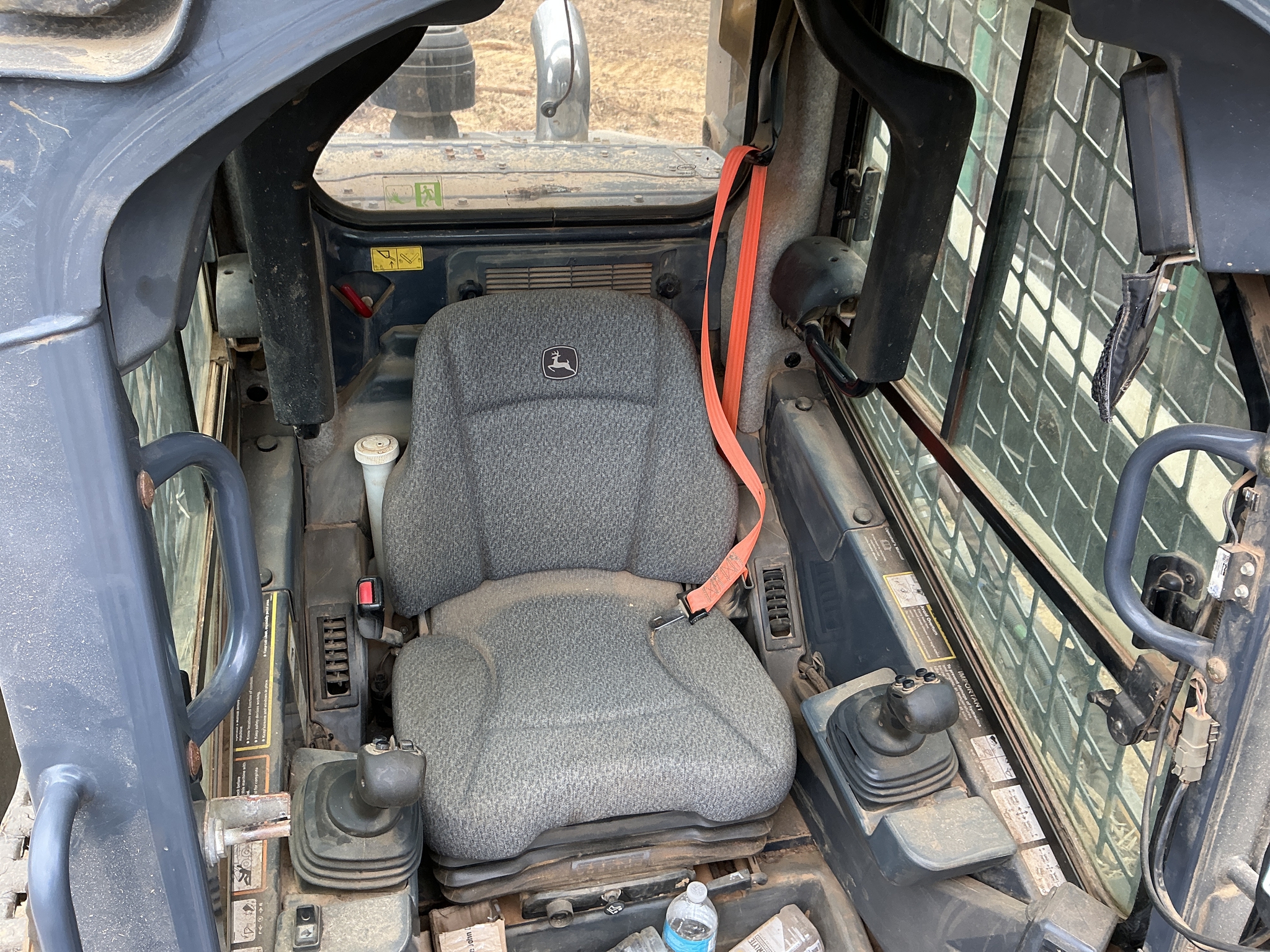 2021 John Deere 333G Image 6