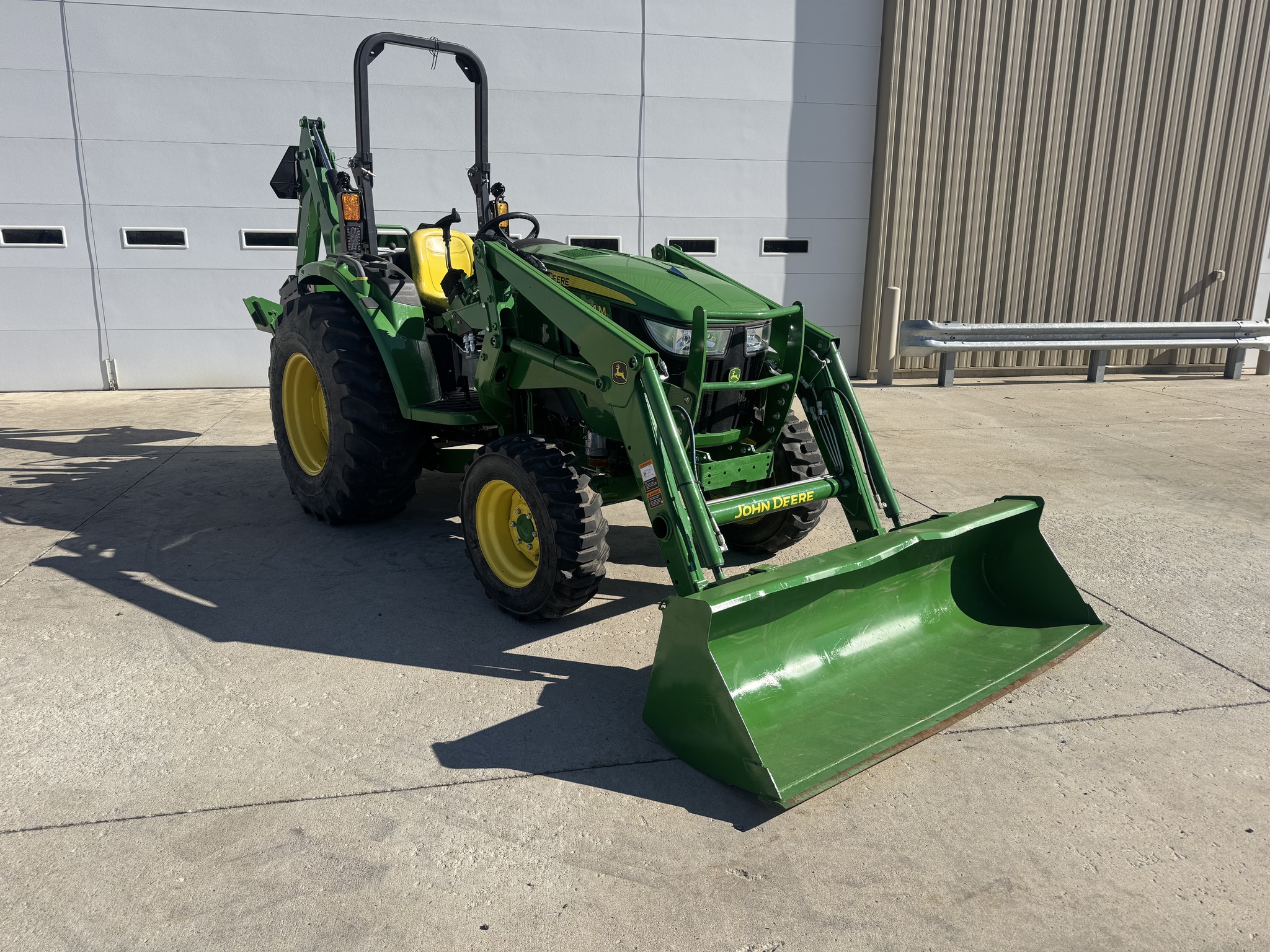 2022 John Deere 4044M Image 1