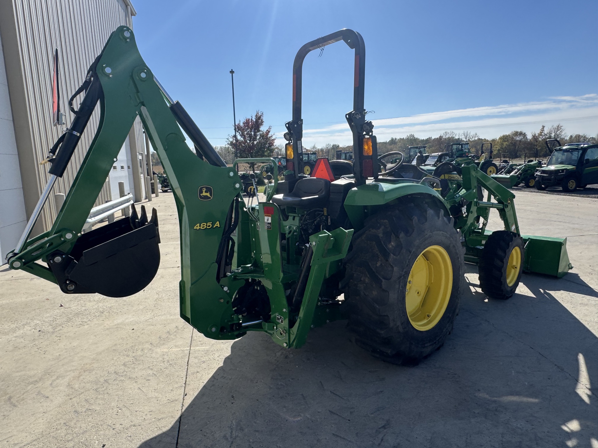 2022 John Deere 4044M Image 6