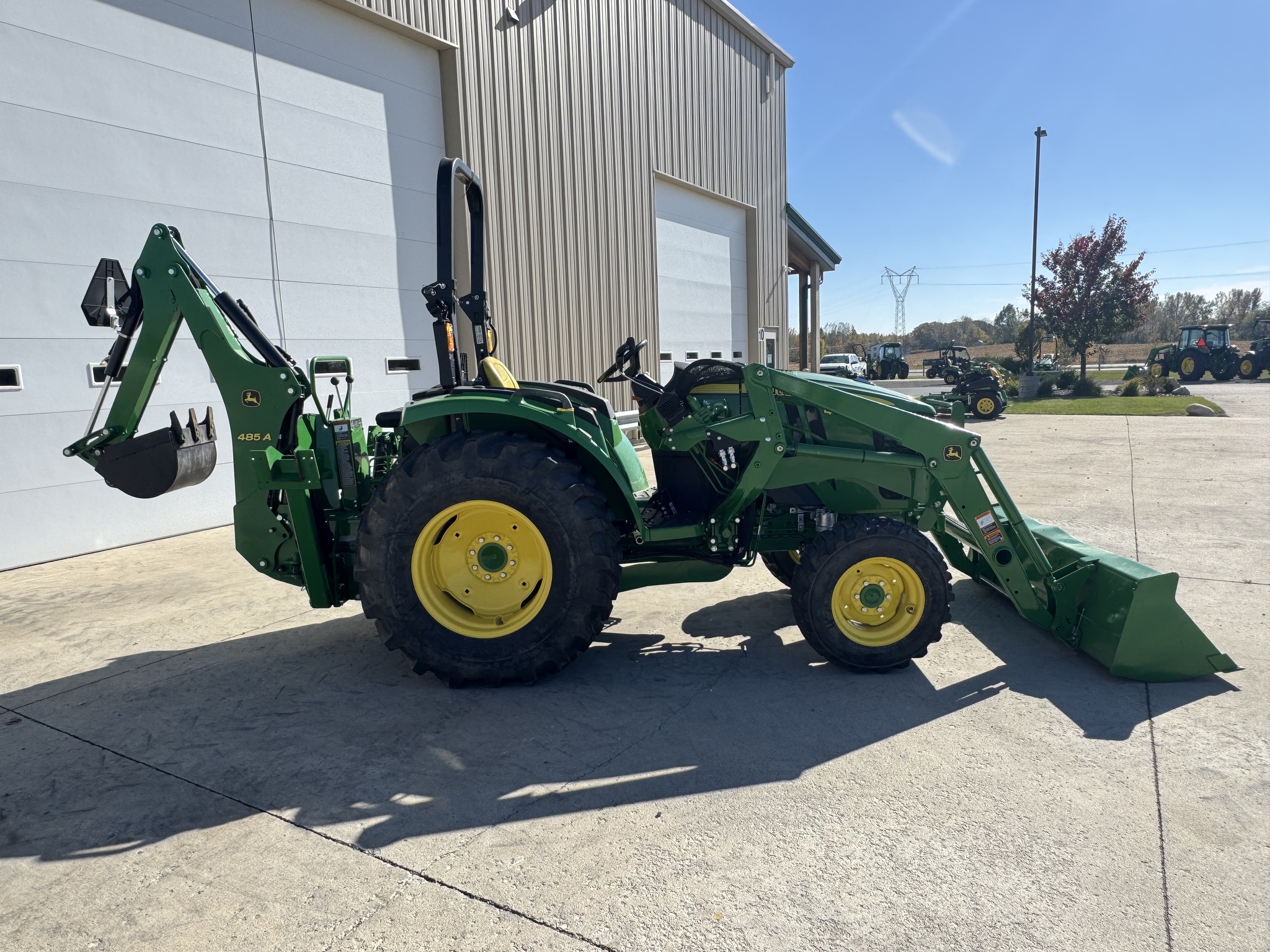 2022 John Deere 4044M Image 7